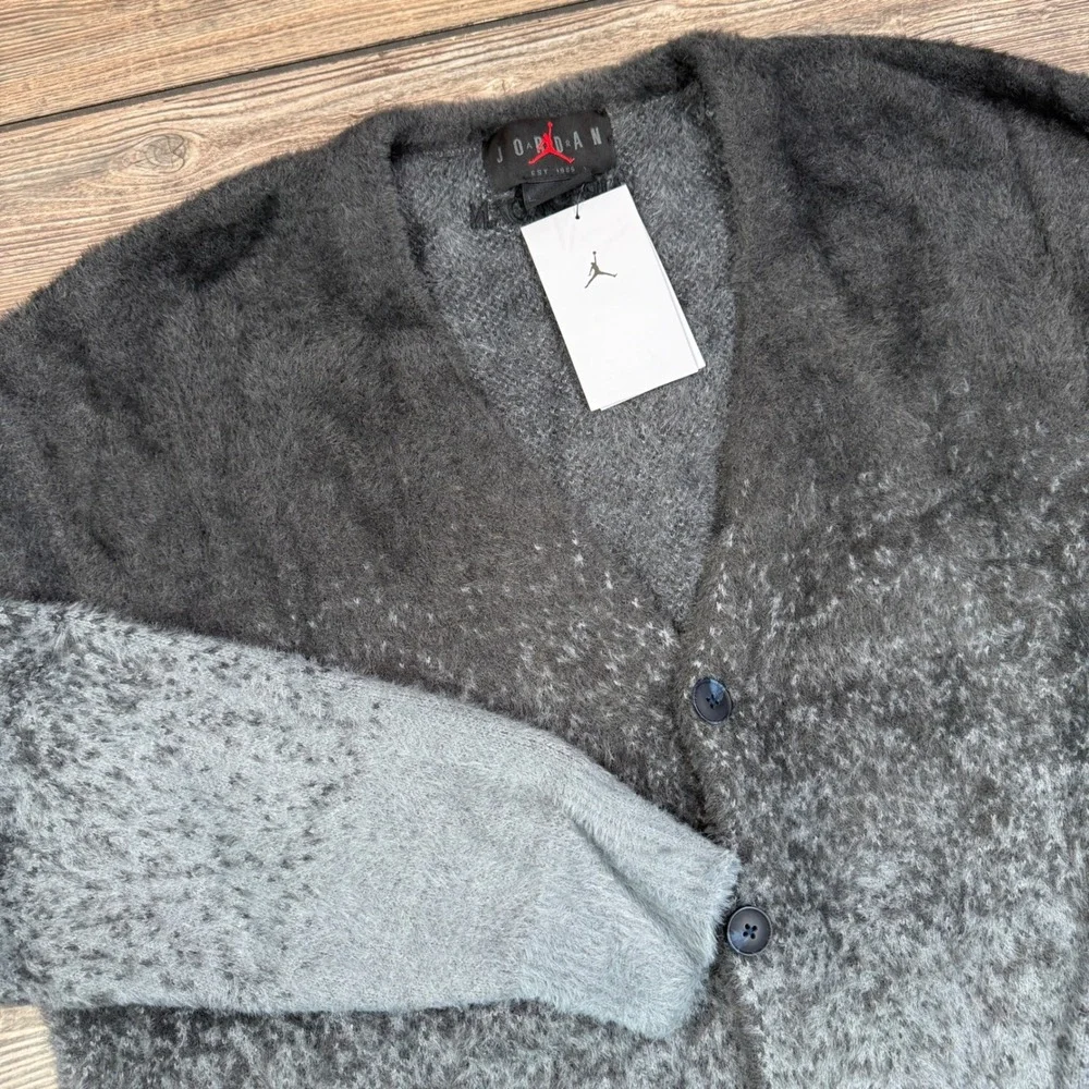 Jordan Flight Heritage Cardigan Mens LARGE‎ Grey Ombre Fuzzy Sweater FV7426 NEW